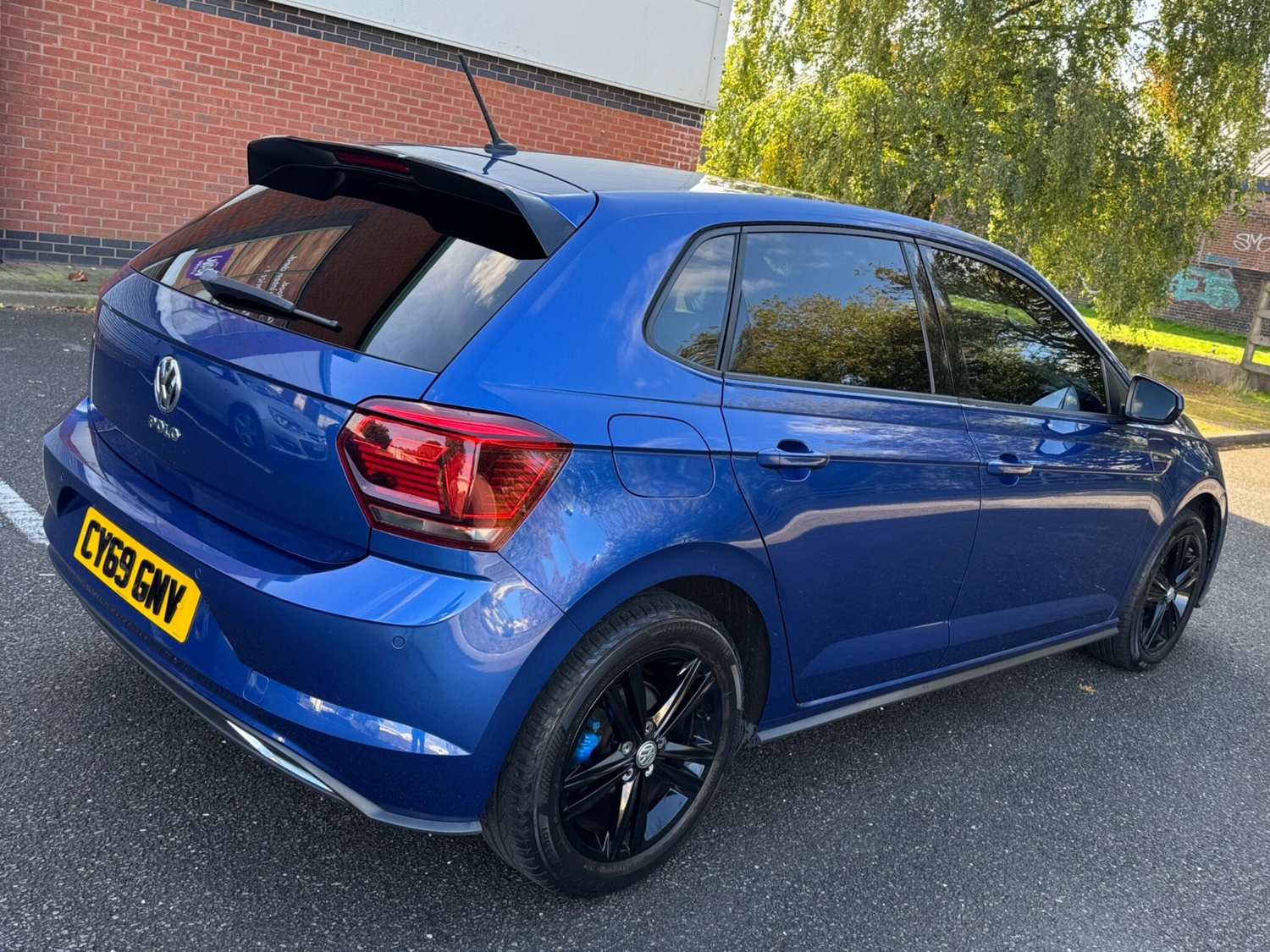 Volkswagen Polo 2020 - Cars