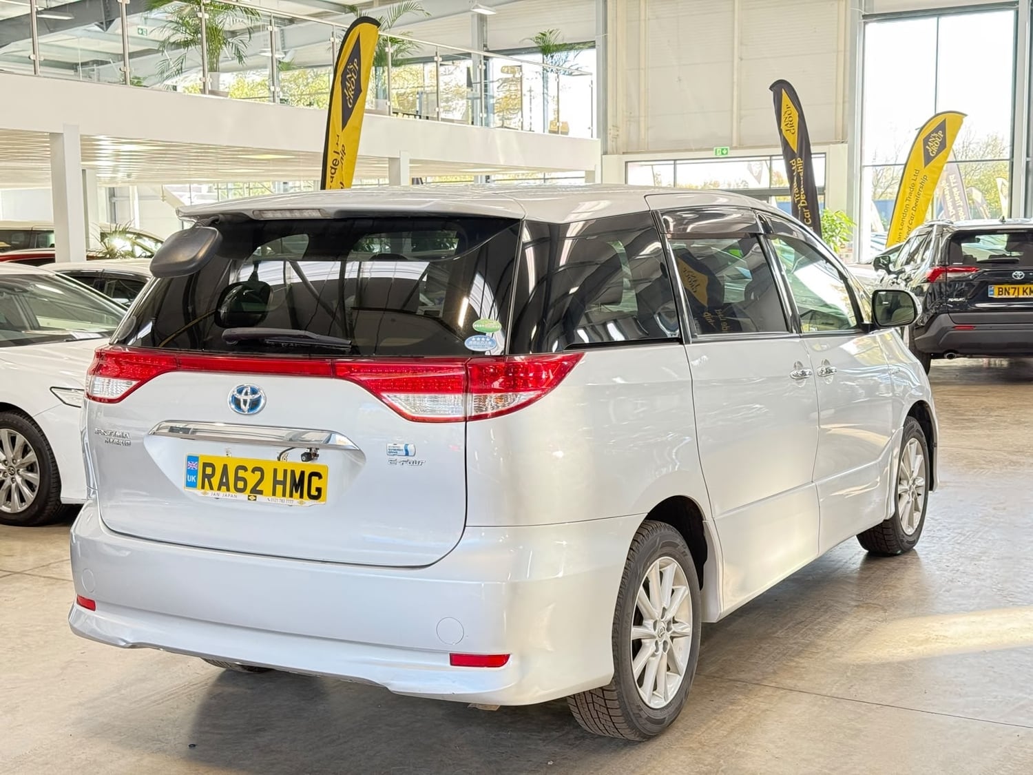 [ berth ]Toyota Estima