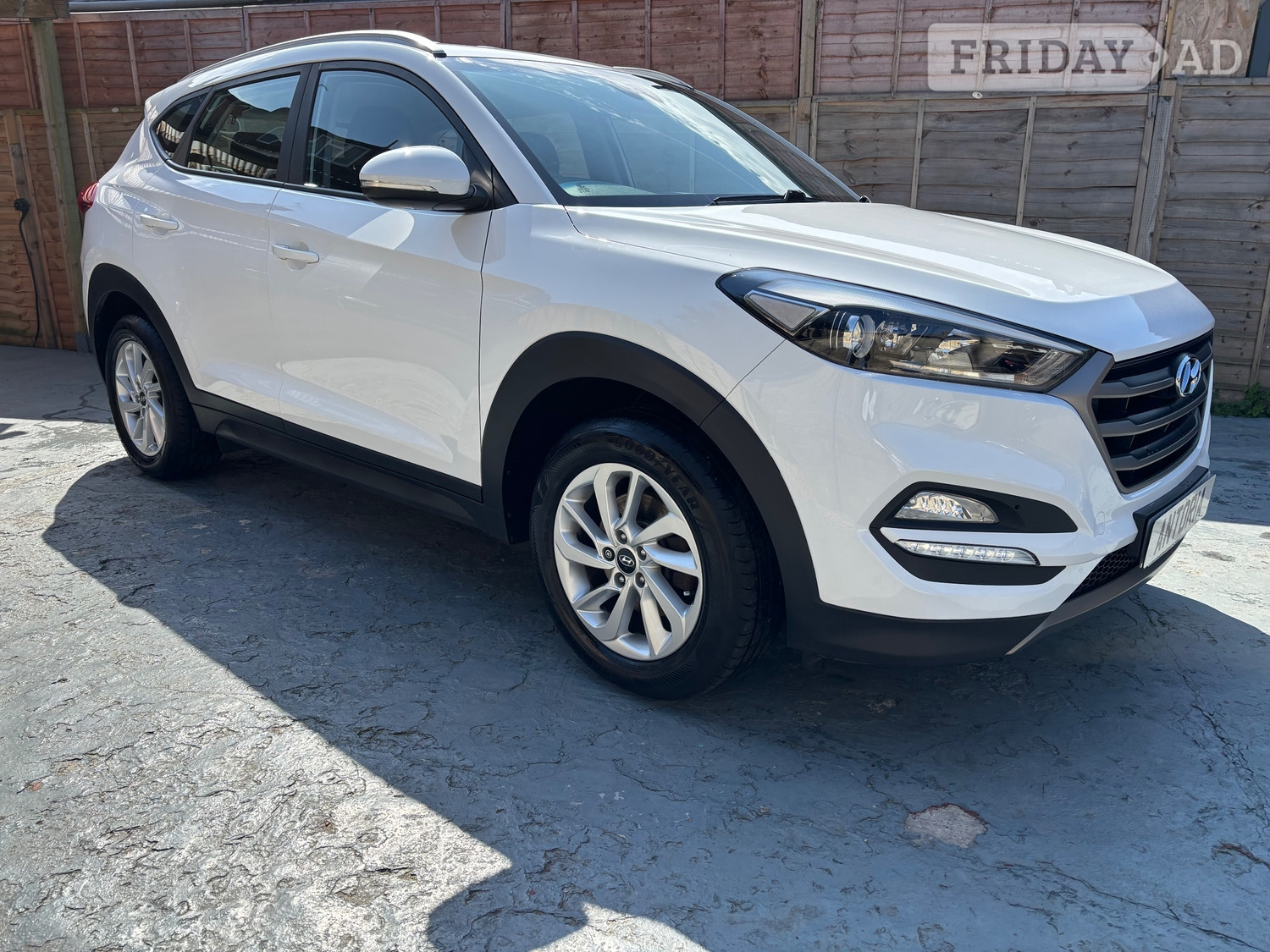 Hyundai Tucson 2016 in Hillingdon