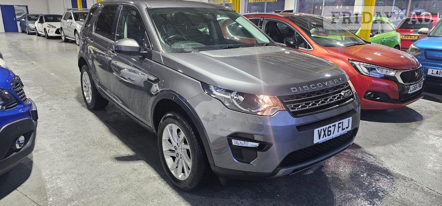 Land Rover Discovery Sport 2017 in Pontypridd