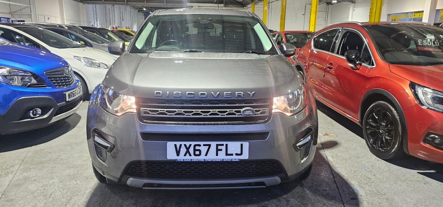Land Rover Discovery Sport 2017 - Cars in Pontypridd