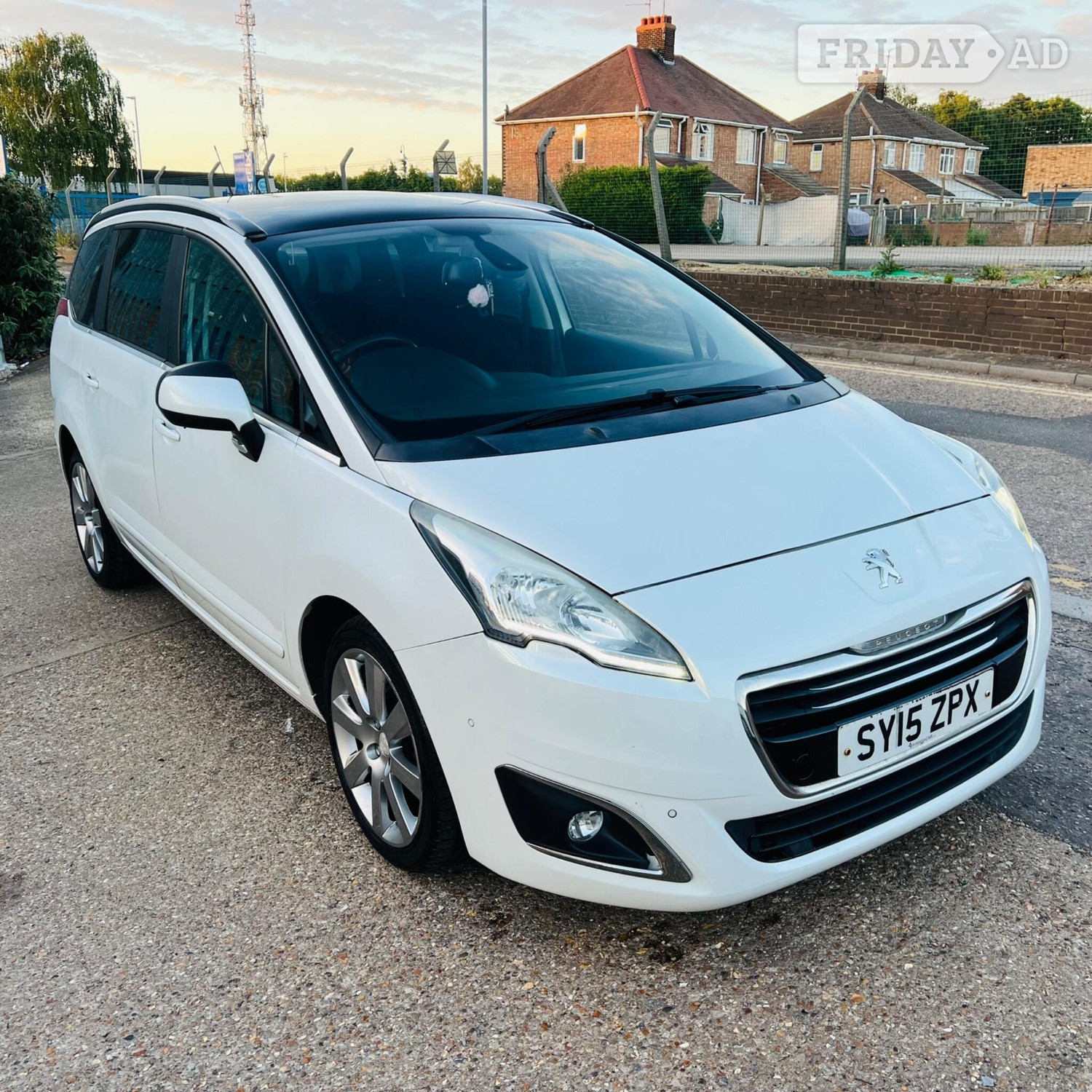 [ berth ]Peugeot 5008