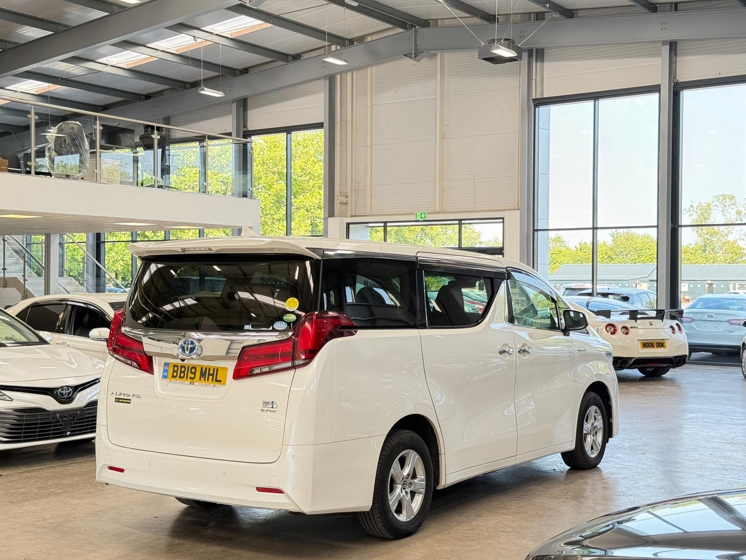 [ berth ]Toyota Alphard