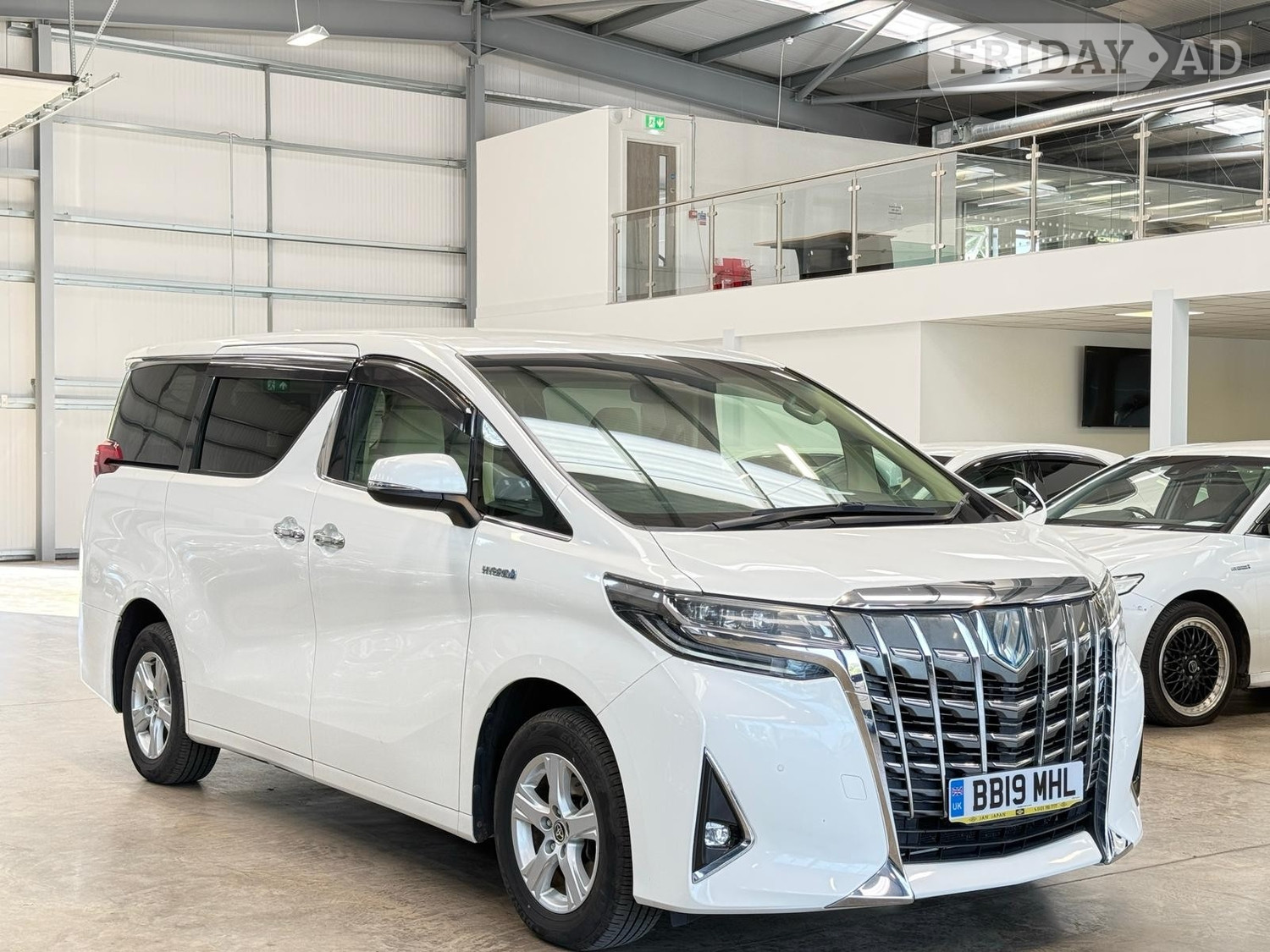 Toyota Alphard 2019 in Reading