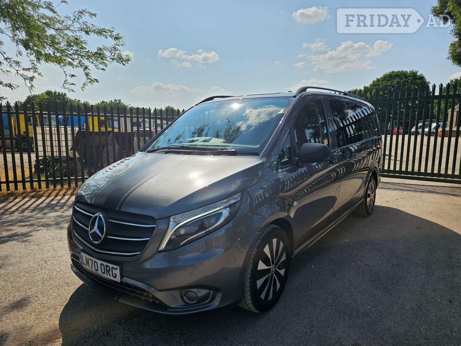 [ berth ]Mercedes-Benz Vito