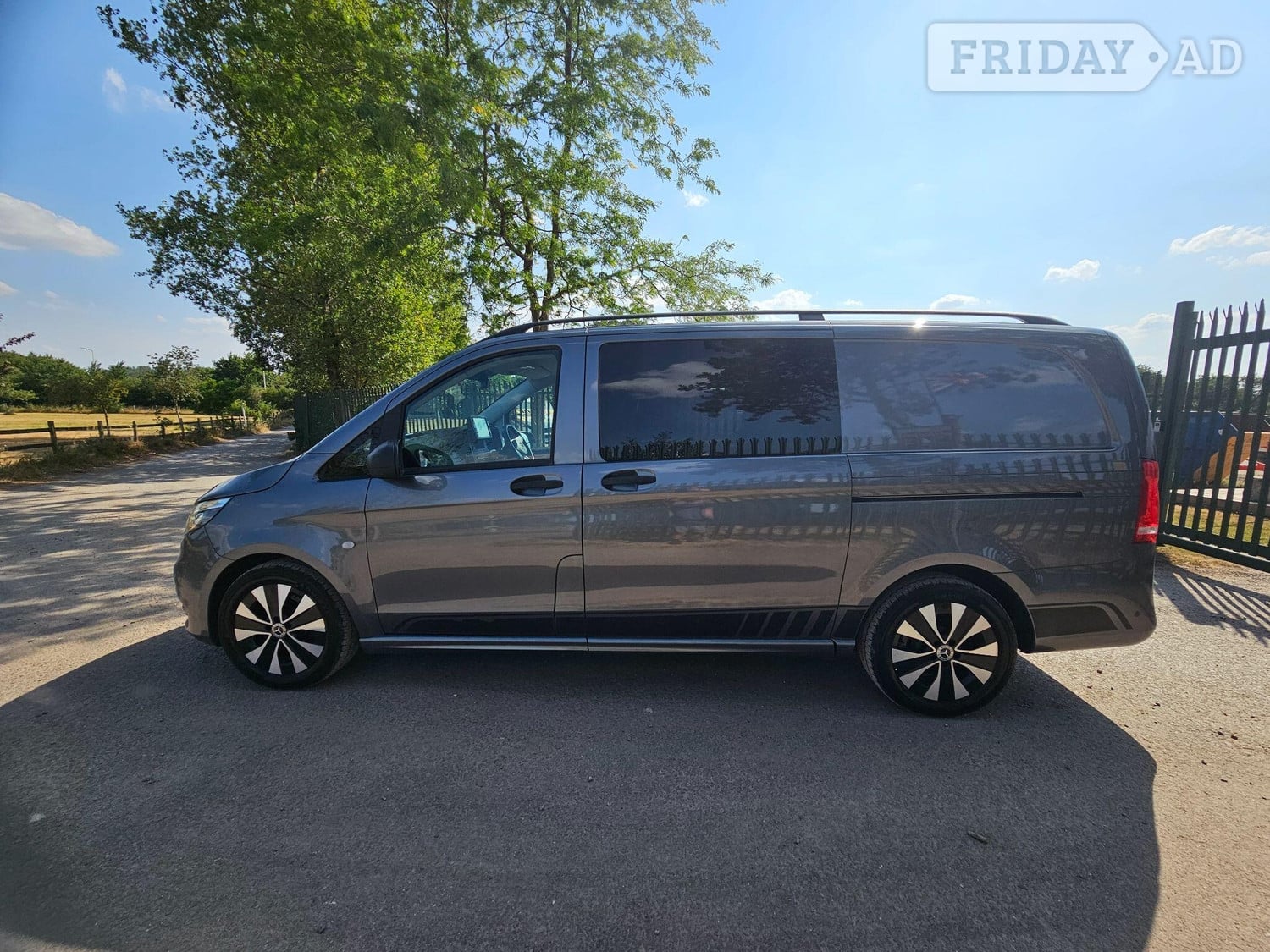 Mercedes-Benz Vito 2020 - Vans & Commercial Vehicles in Reading