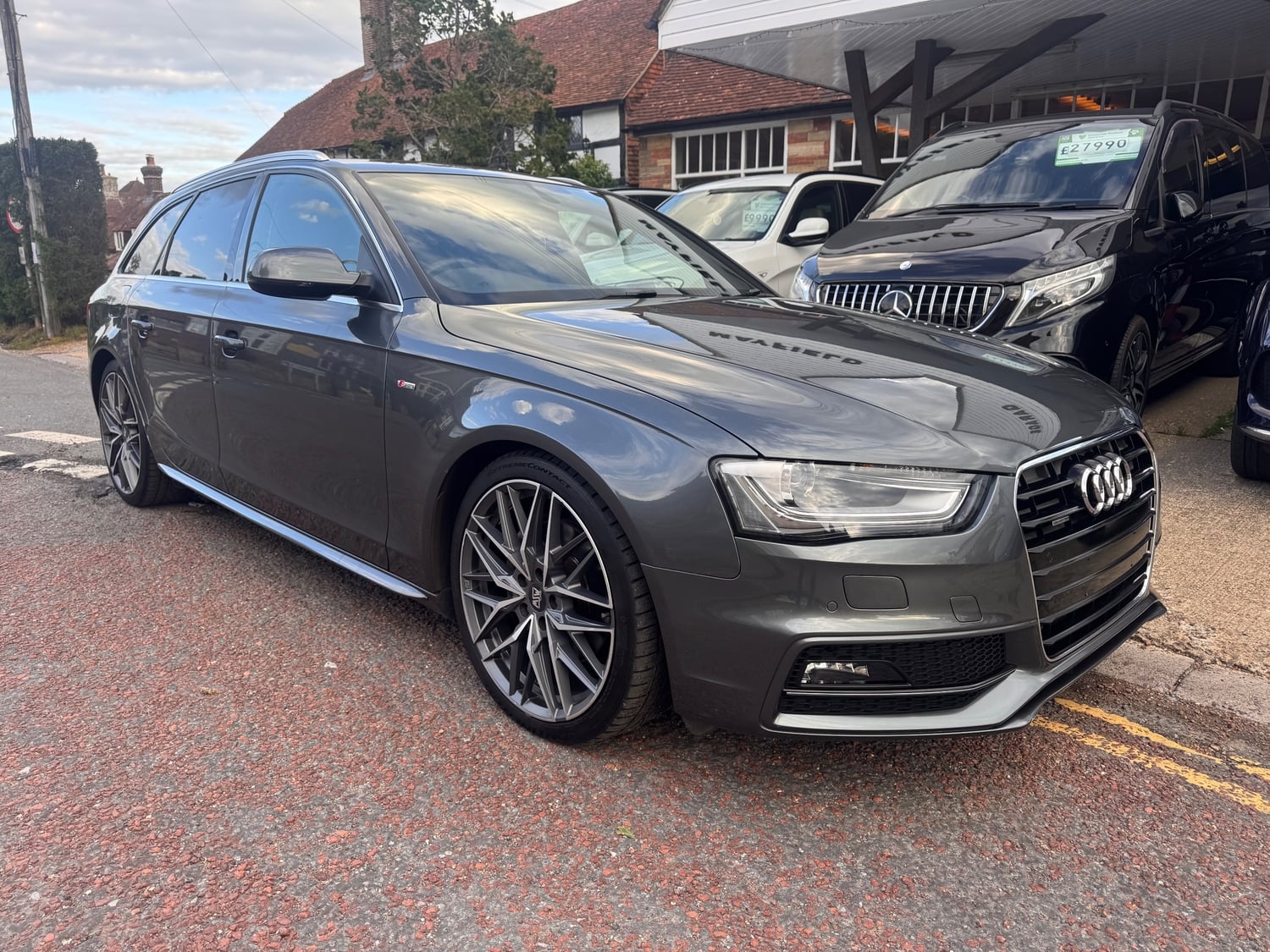 Audi A4 Avant 2013 in Mayfield