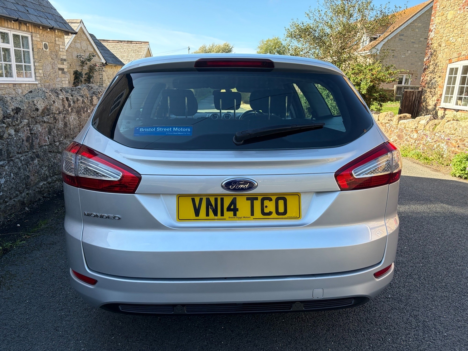 Ford Mondeo 2014 - Cars