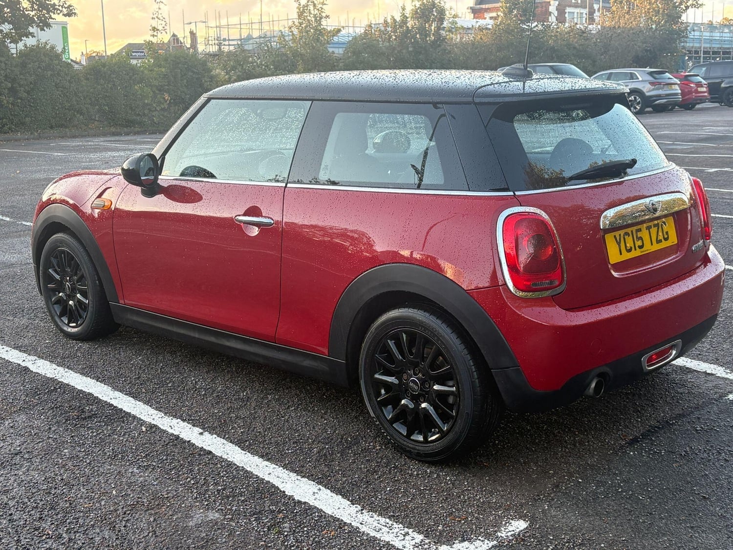 Mini Hatch 2015 - Cars in East Molesey