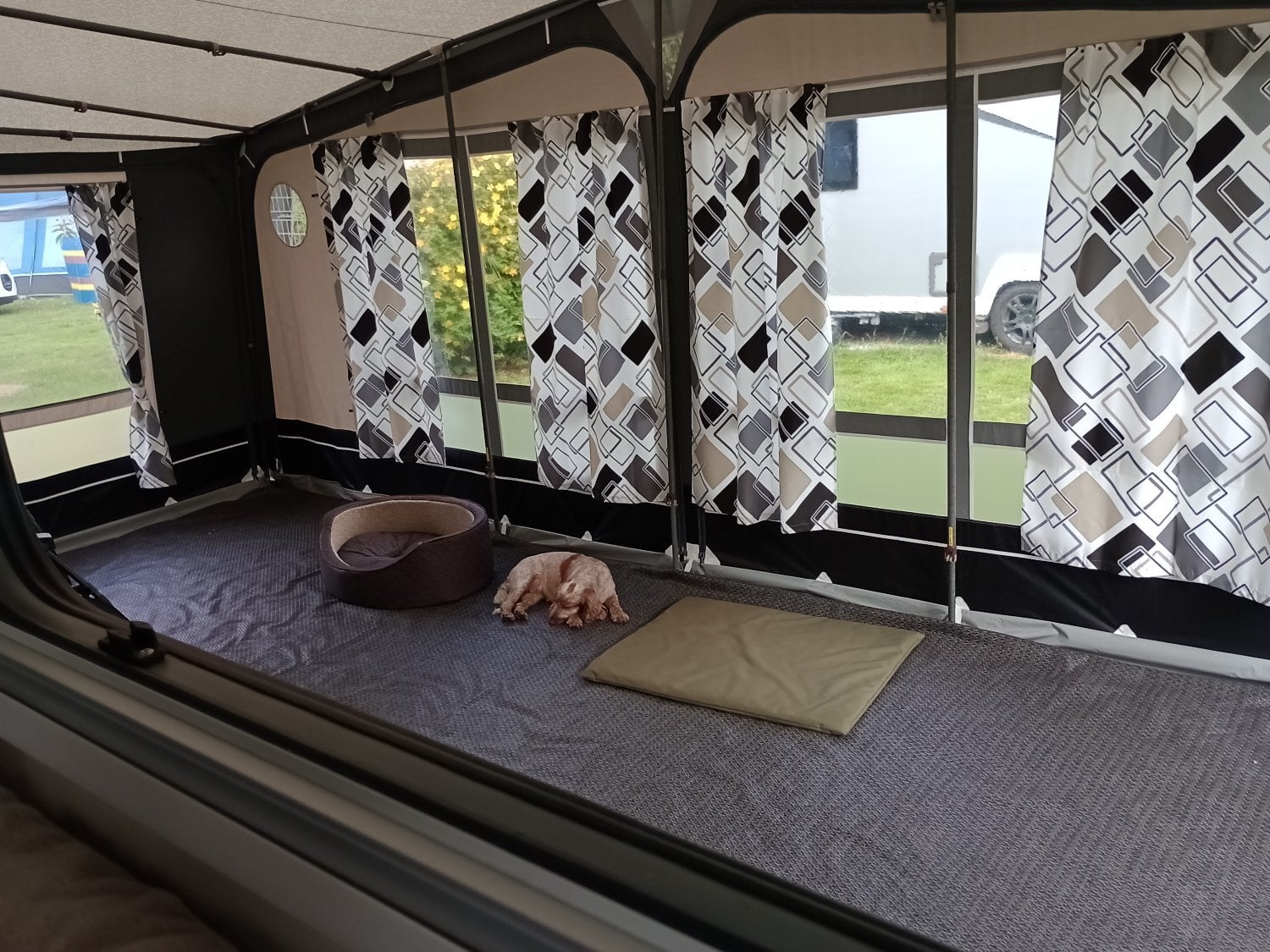 St Austell Isabella Commodore Caravan Awning 1025 size, 2018. Hardly Used.