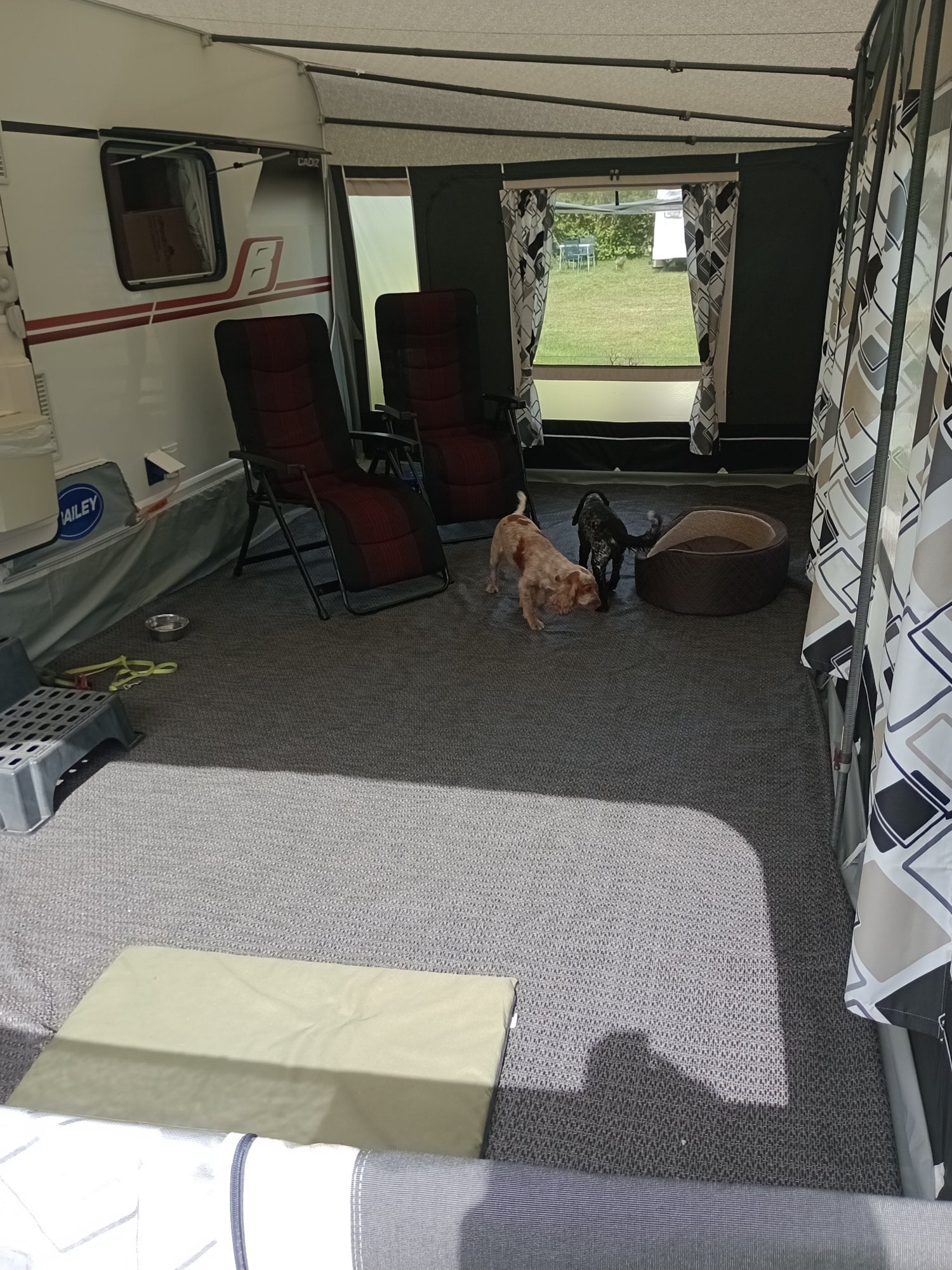 Isabella Commodore Caravan Awning 1025 size, 2018. Hardly Used. - 