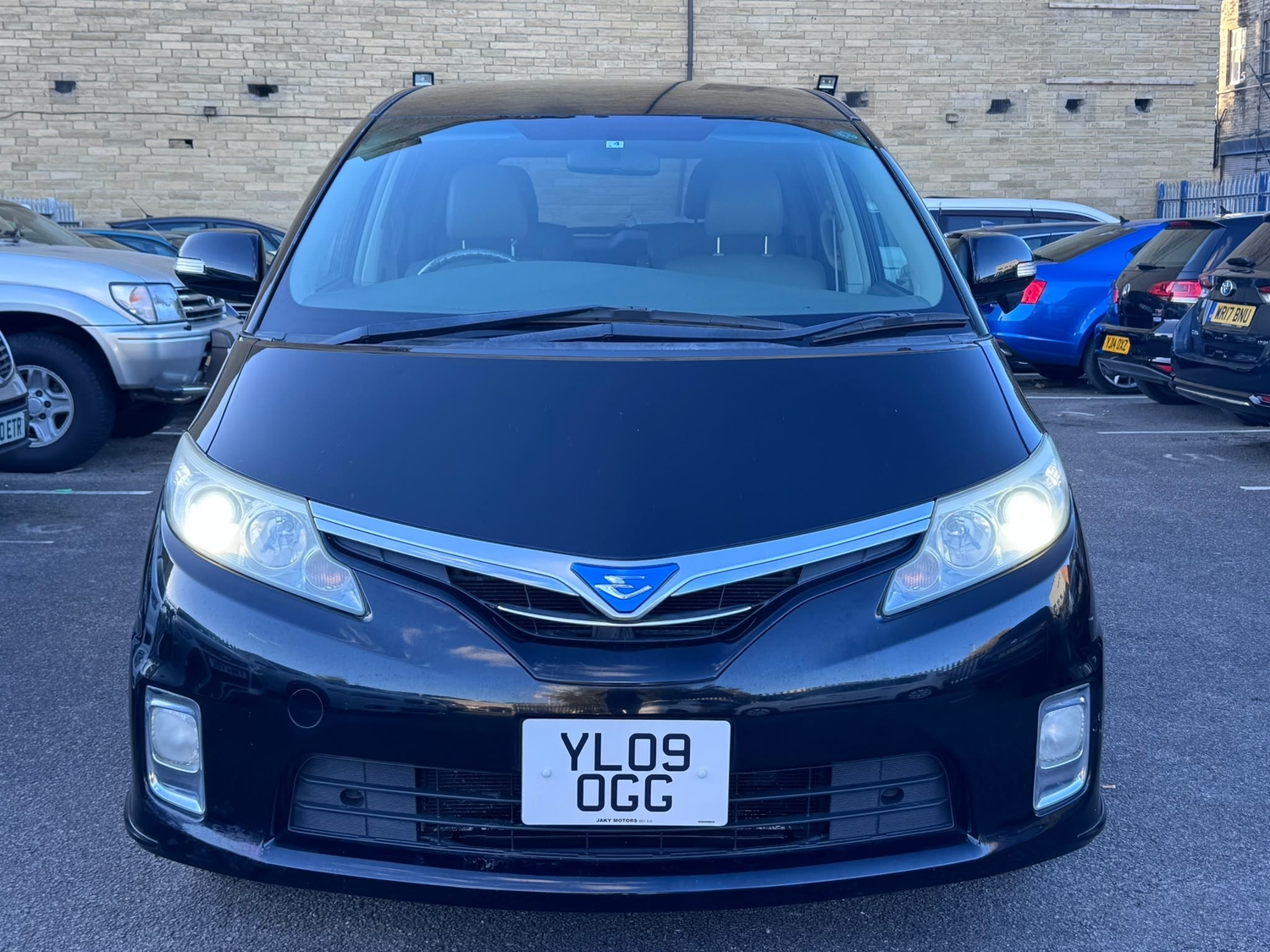 Toyota Estima Bradford