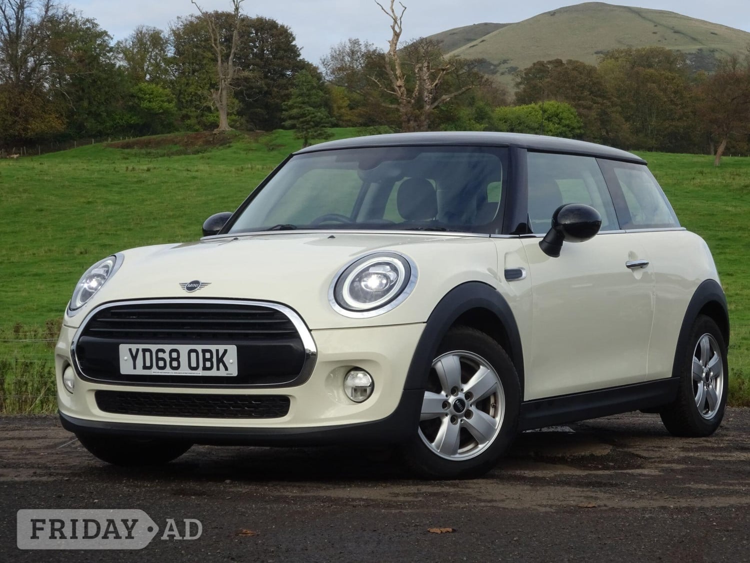 Mini Hatch Leven