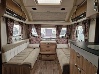 Swift Conqueror 580 2018