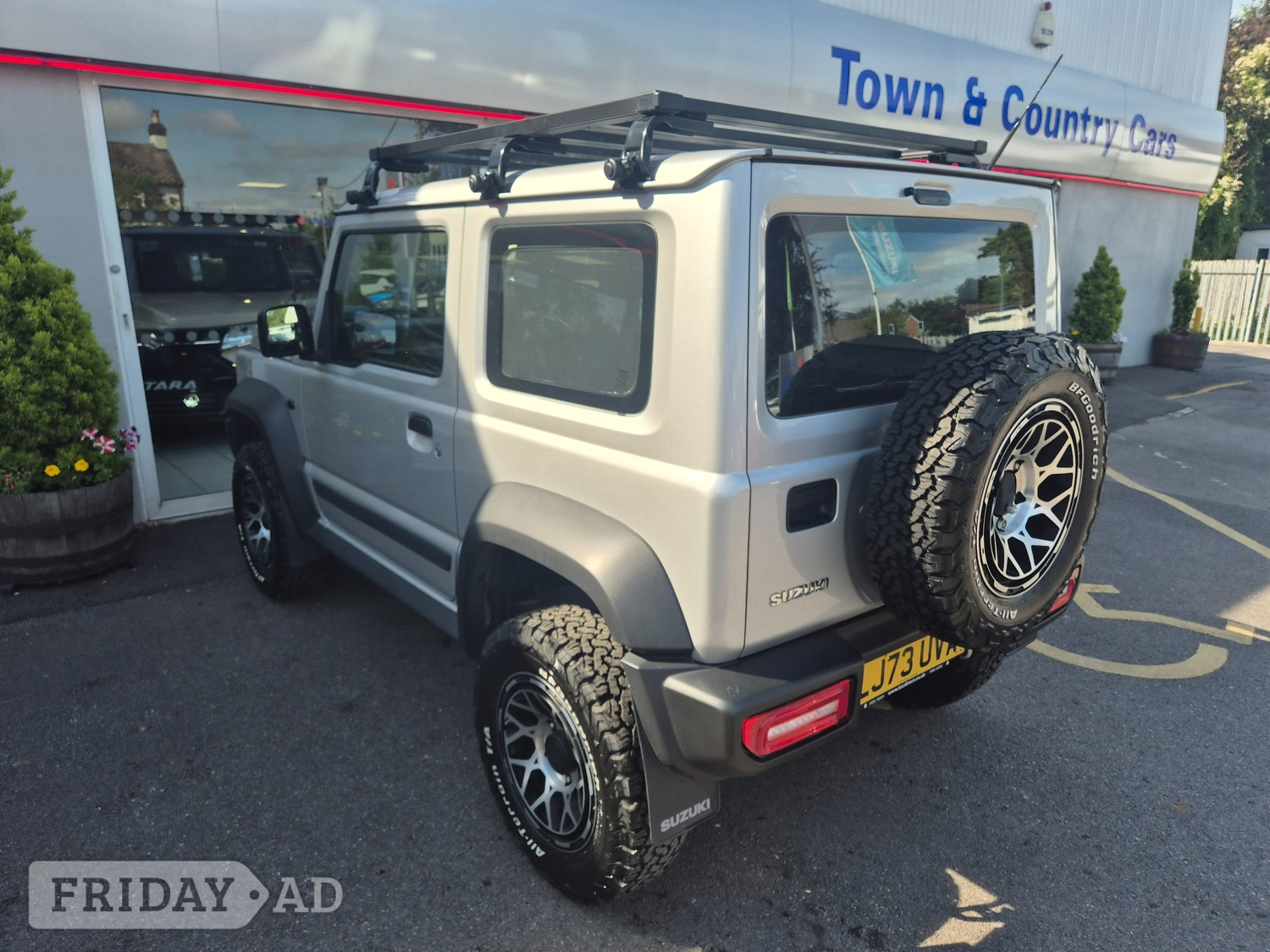 Suzuki Jimny 2023 - Cars