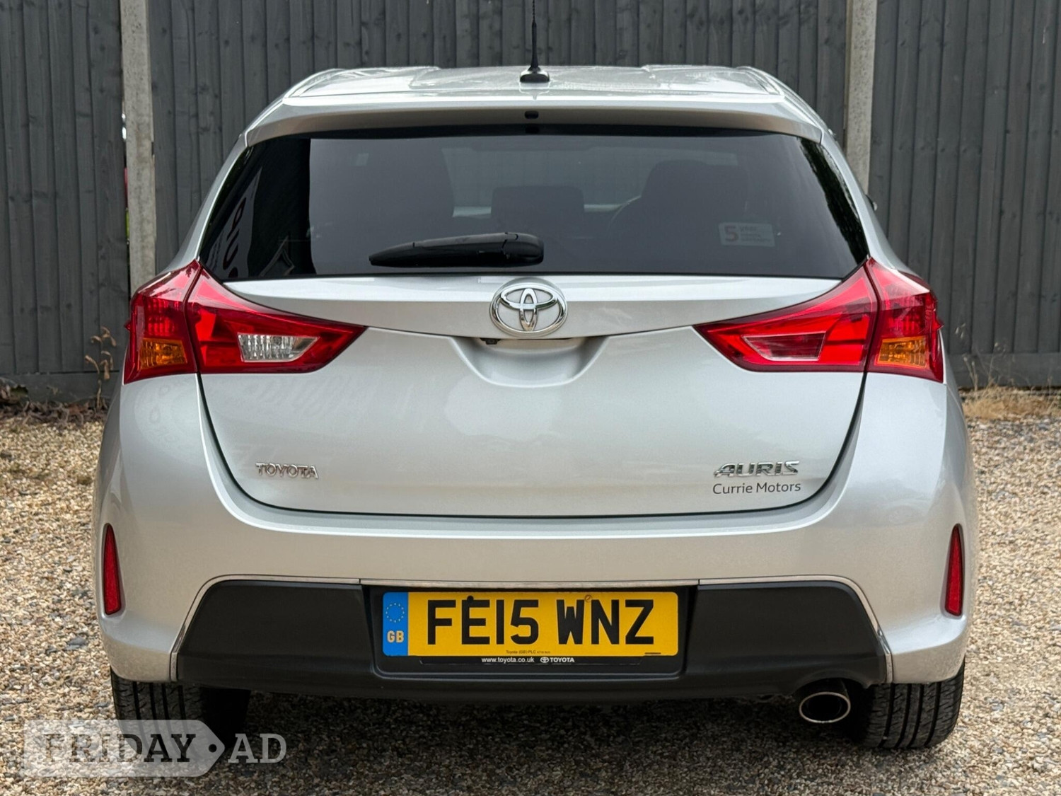 Toyota Auris 2015 - Cars in Crowthorne