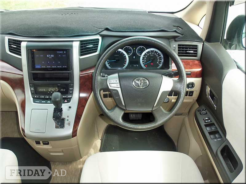 Toyota Alphard Huntingdon