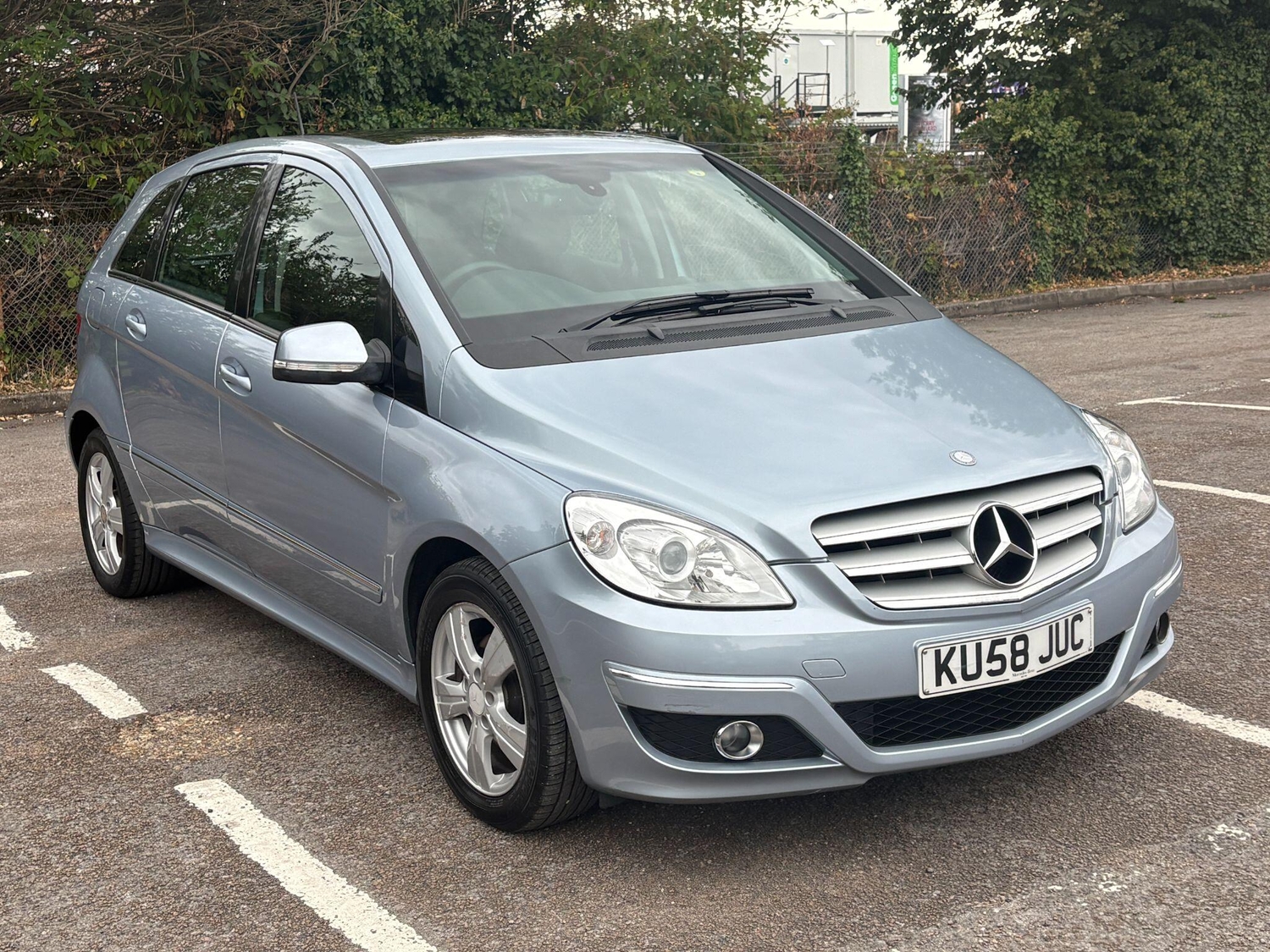 Mercedes-Benz B Class 2008 in East Molesey