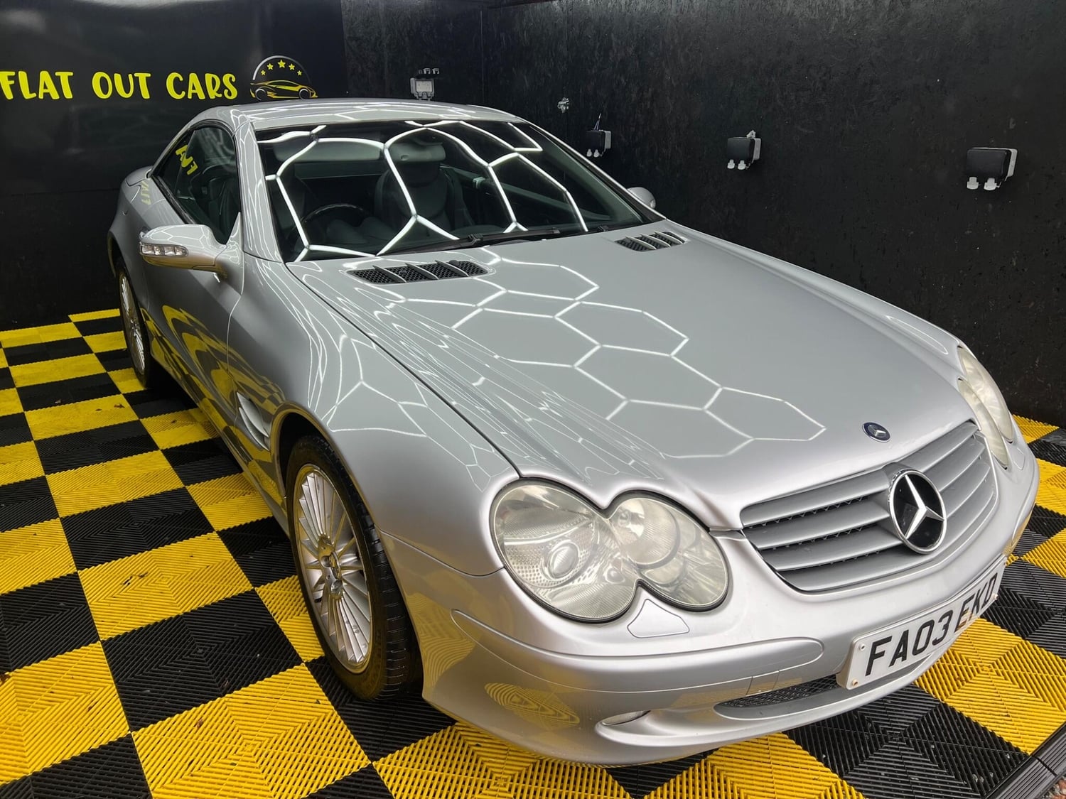 Mercedes-Benz SL 2003 - Cars