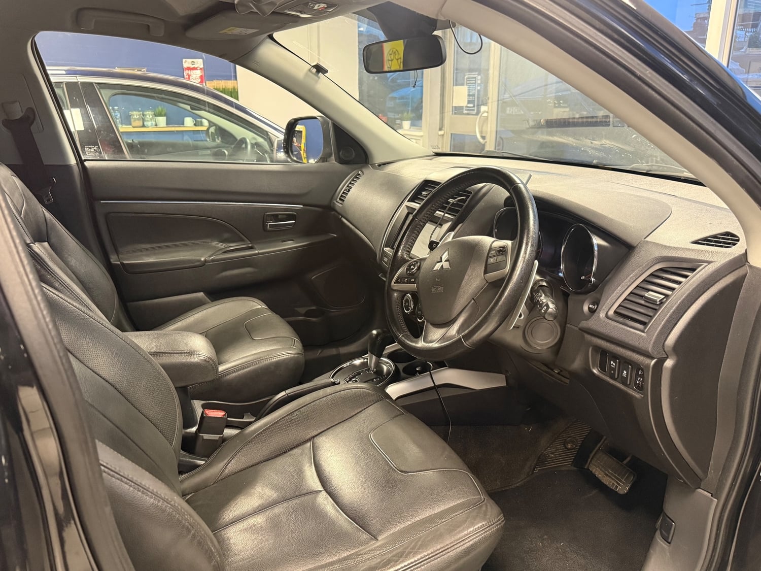 [ berth ]Mitsubishi ASX