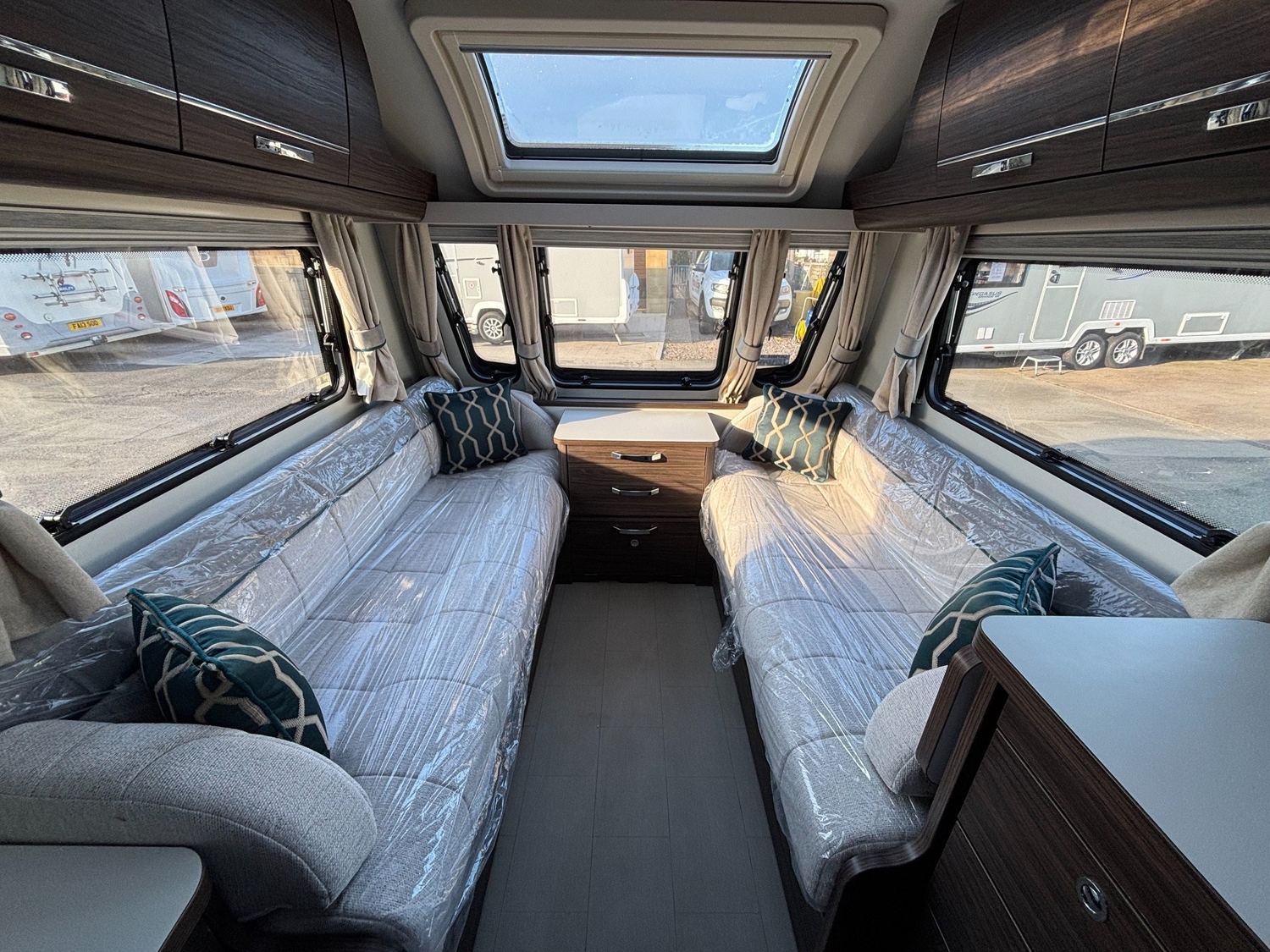 [ berth ]Elddis Affinity