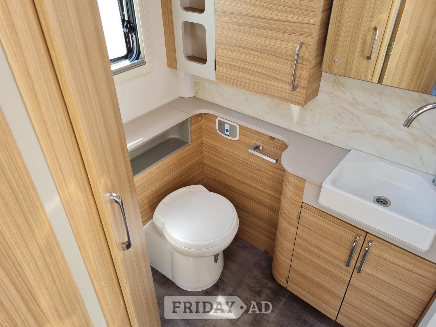 Bailey Unicorn V Seville 2023 - Motorhomes & Caravans