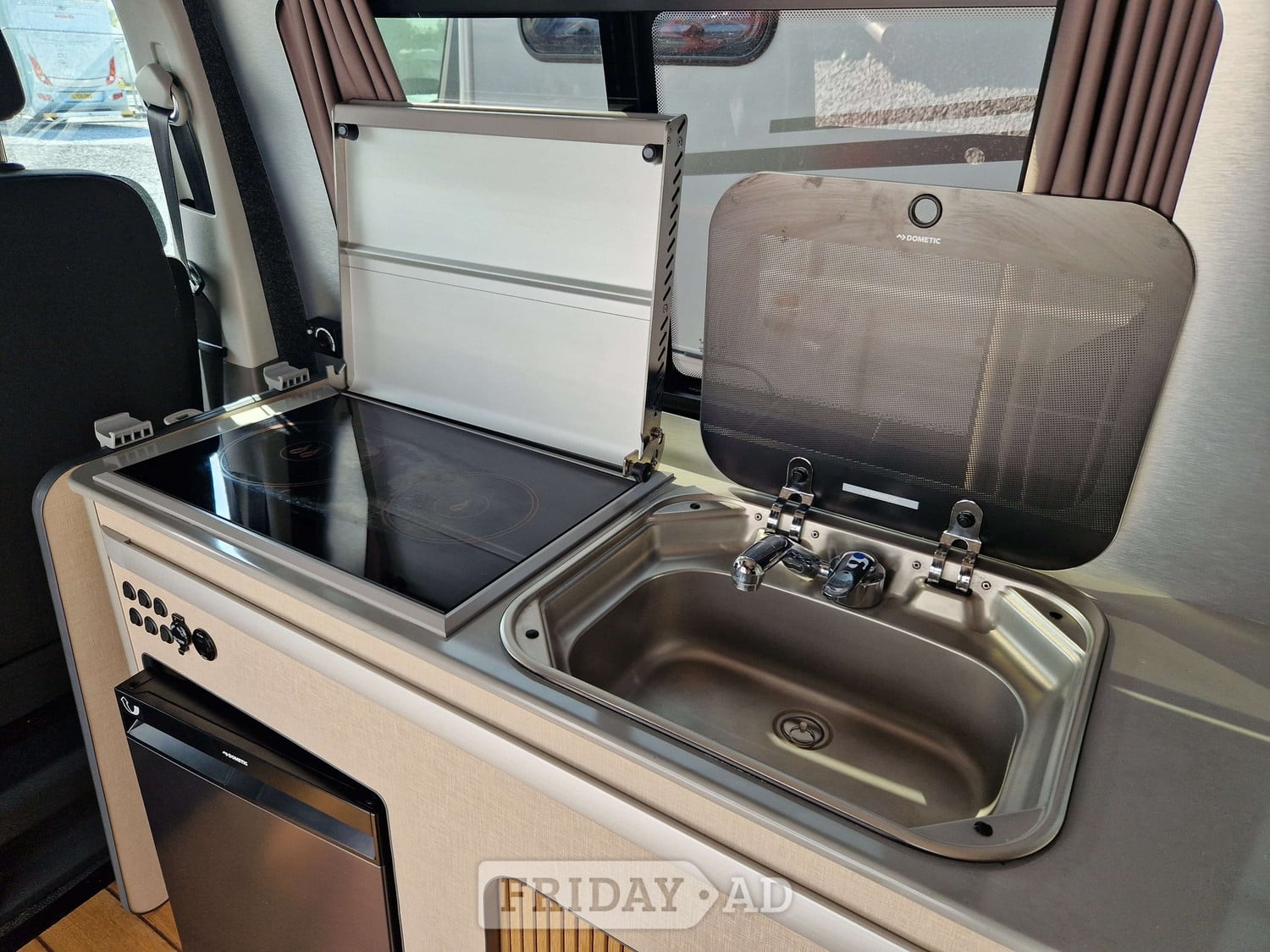  - Motorhomes & Caravans