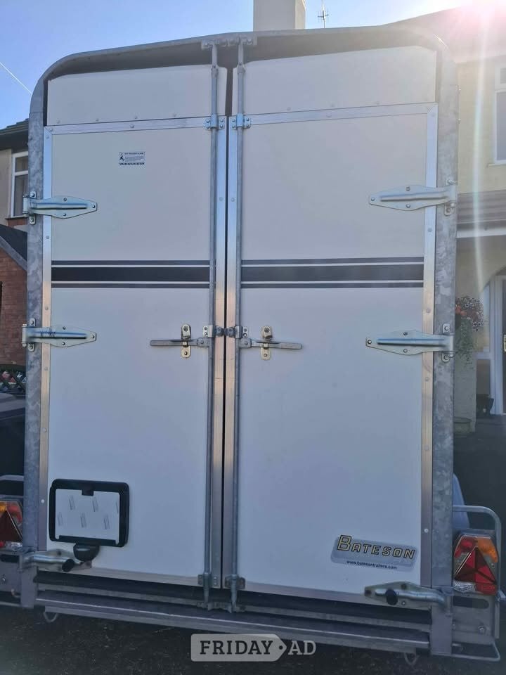 Bateson Deauville 2019 Horse Trailer - Barn Door – Exceptional Condition - Insurance and Relay Included till March 27 Bateson Deauville 2019 Barn Door   Horse Trailer - Trailers & Horseboxes