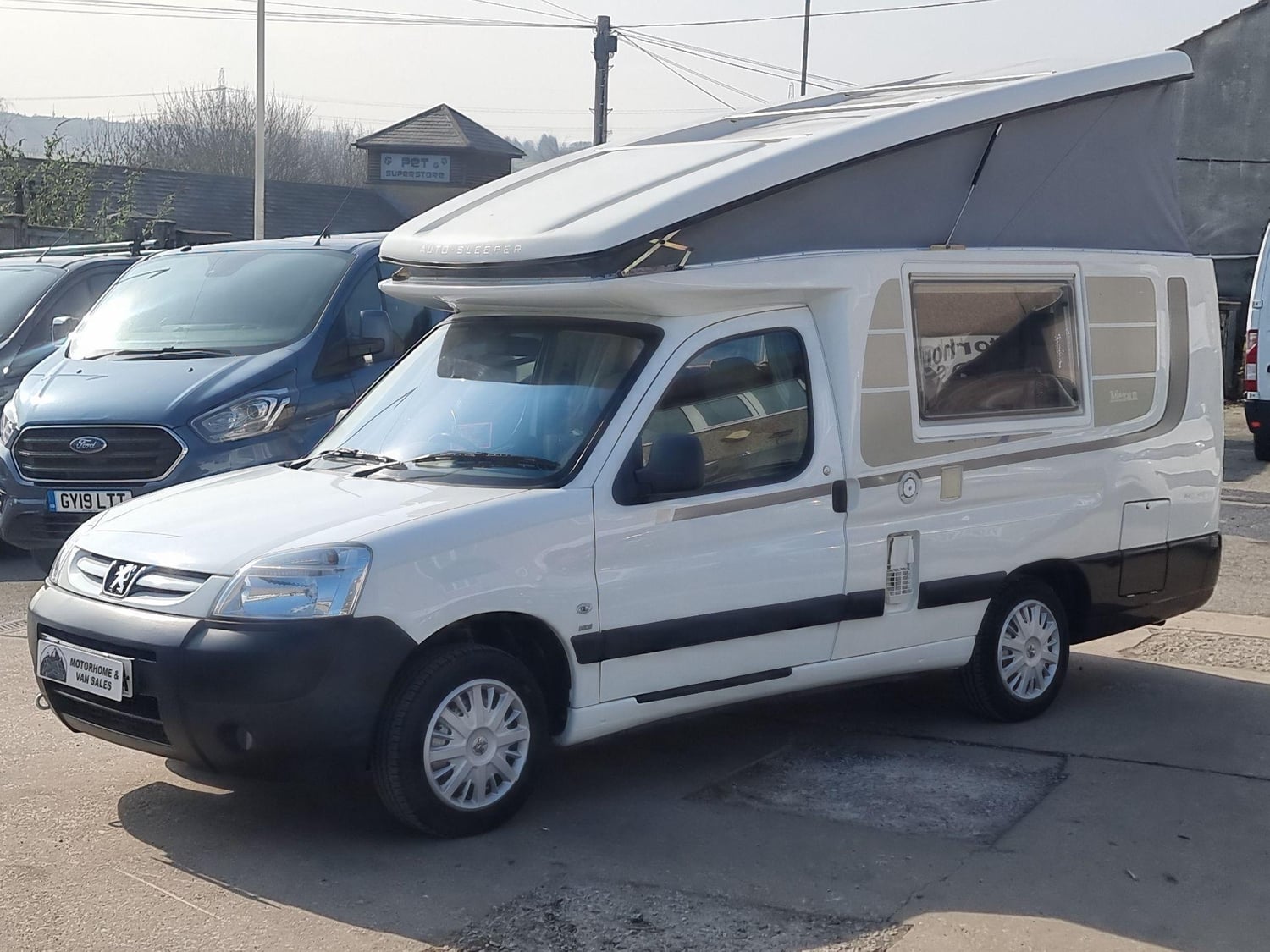 Auto-Sleepers Mezan 2 Berth Pop Top Motorhome One Owner 2009 for sale - Motorhomes & Caravans in Halifax