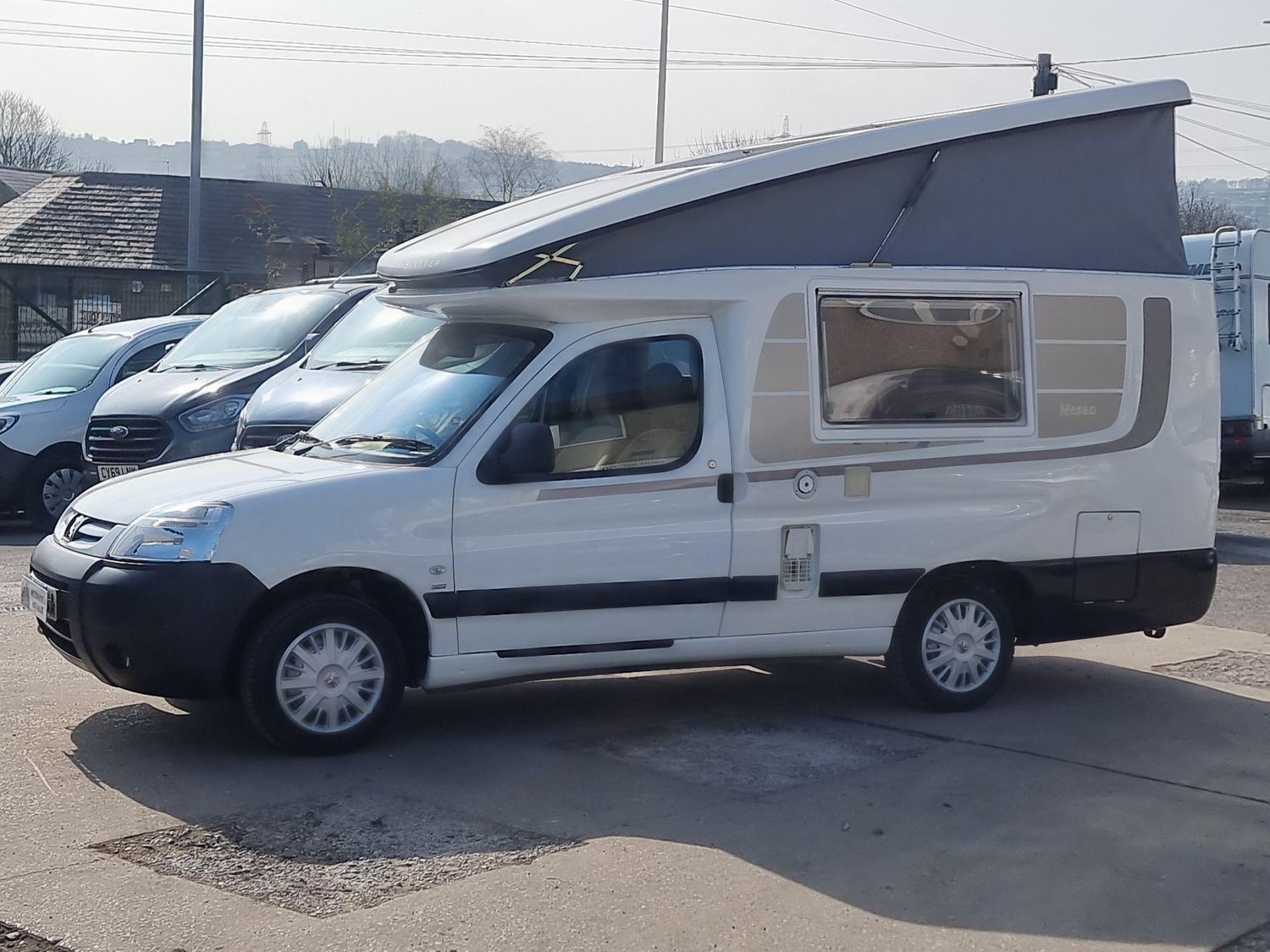 Auto-Sleepers Mezan 2 Berth Pop Top Motorhome One Owner 2009 for sale - Motorhomes & Caravans