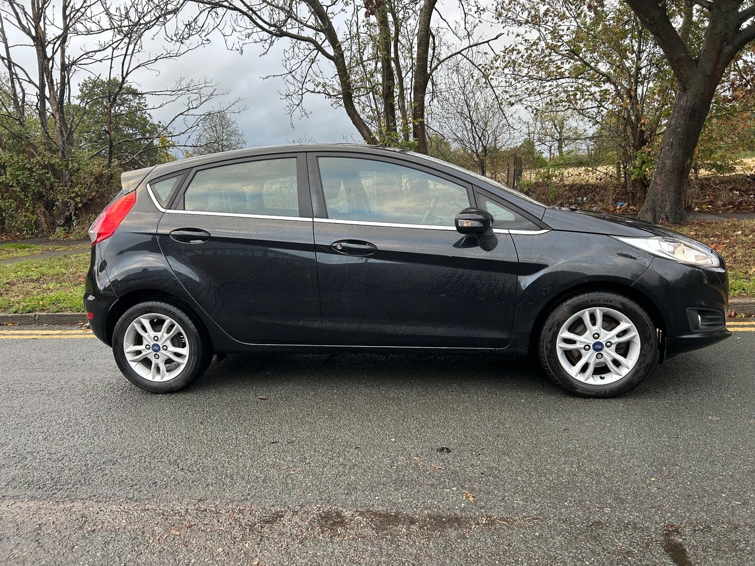 [ berth ]Ford Fiesta
