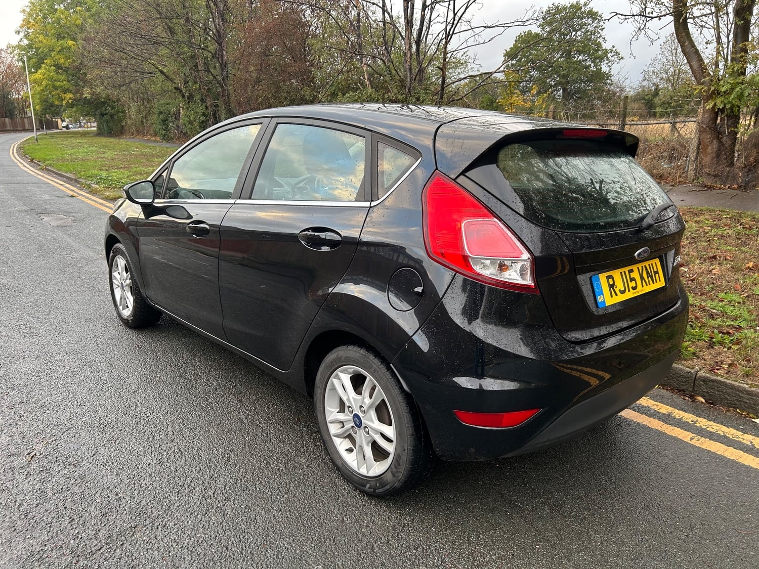Ford Fiesta 2015 - Cars