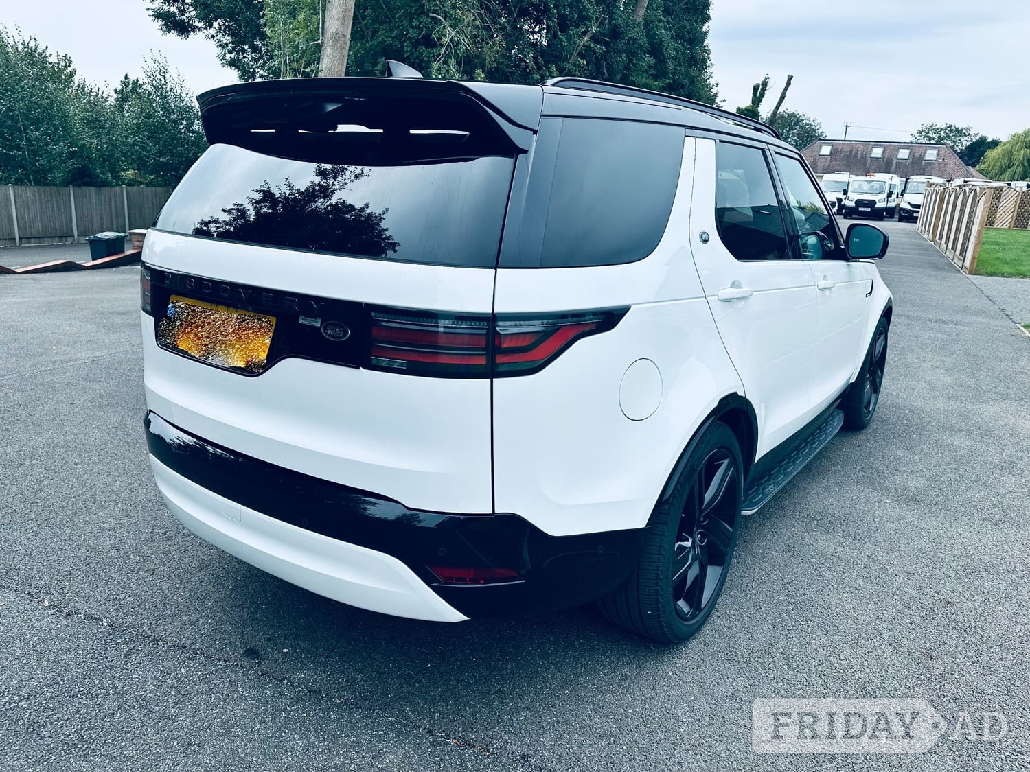 Land Rover Discovery 2023 - Vans & Commercial Vehicles