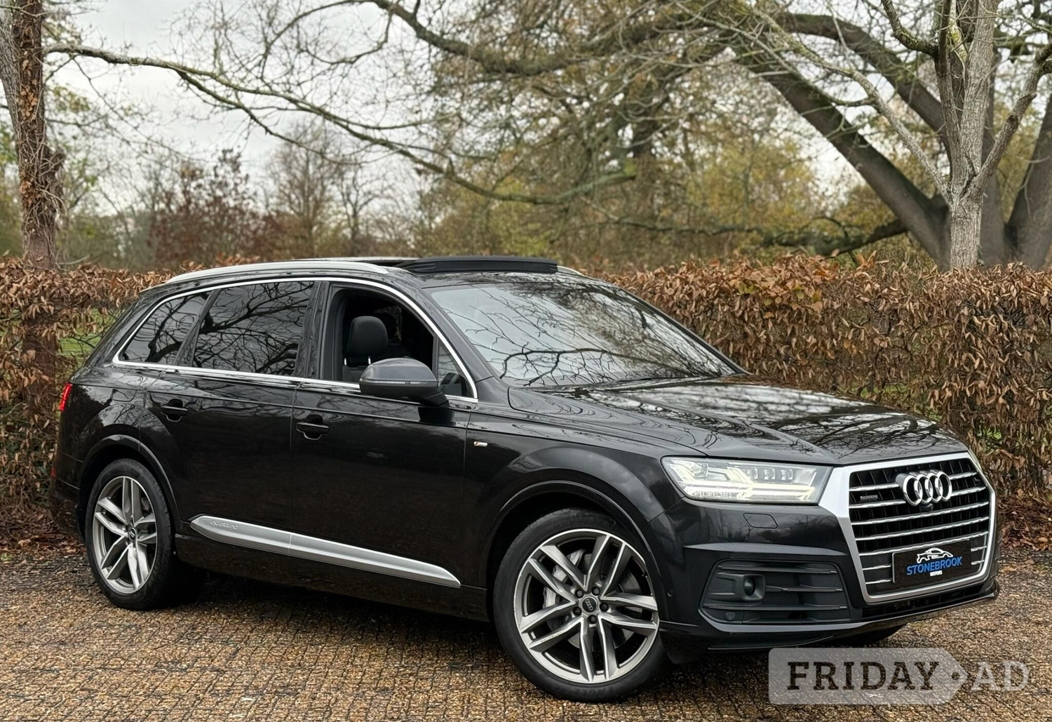 Audi Q7 2016 in Hillingdon