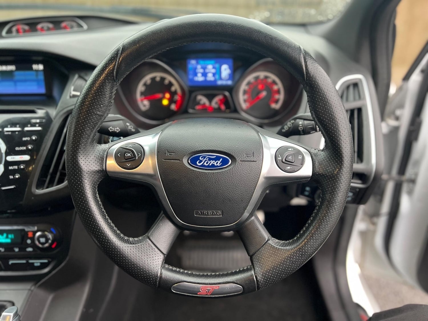 Ford Focus 2013 - Cars