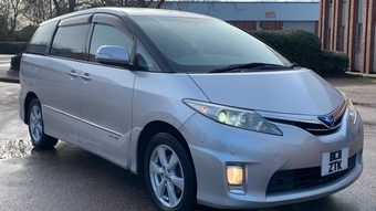 Toyota Estima 2011
