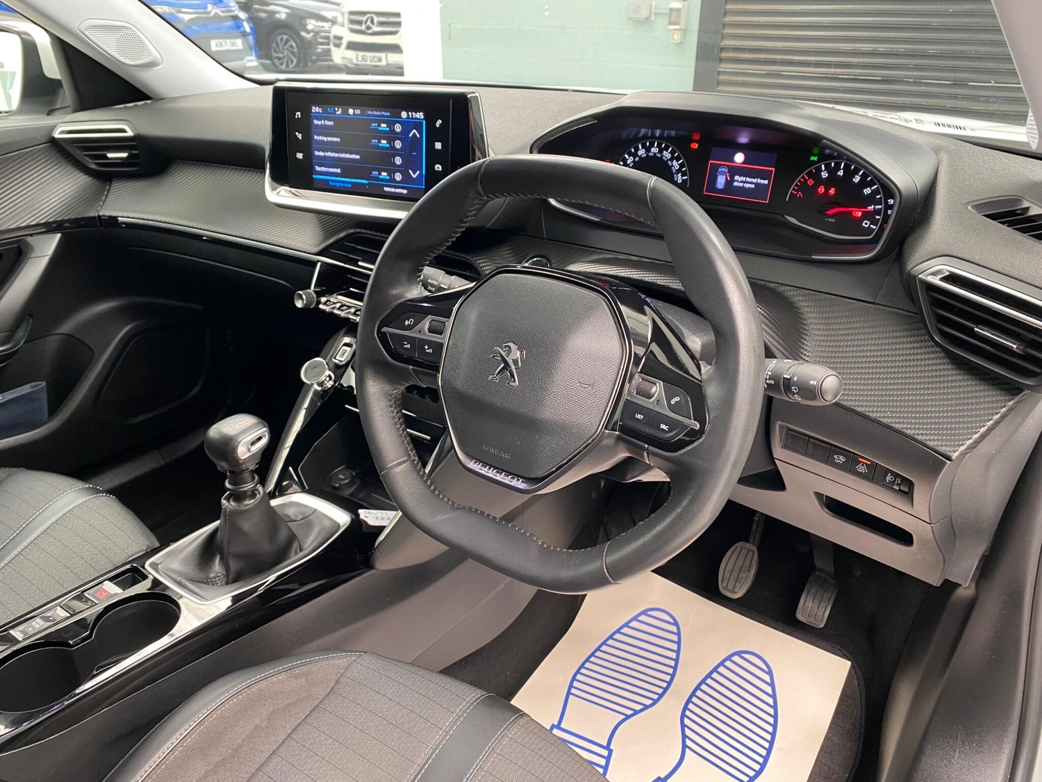 [ berth ]Peugeot 2008