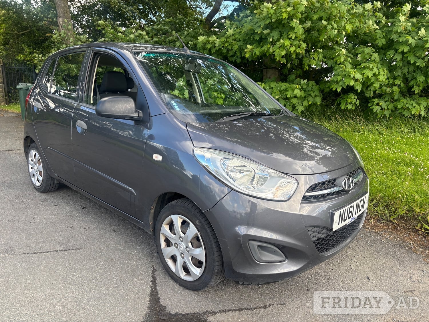 Hyundai i10 2011 in Leeds