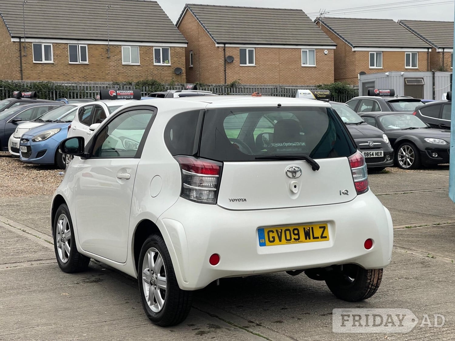 Toyota IQ 2009 - Cars in Leighton Buzzard