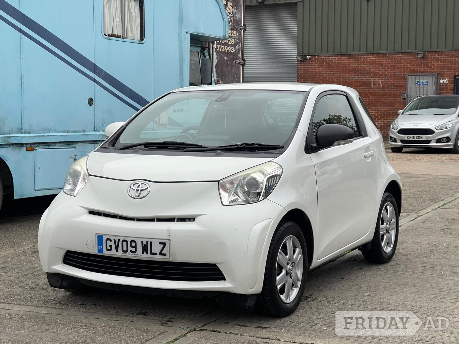 [ berth ]Toyota IQ