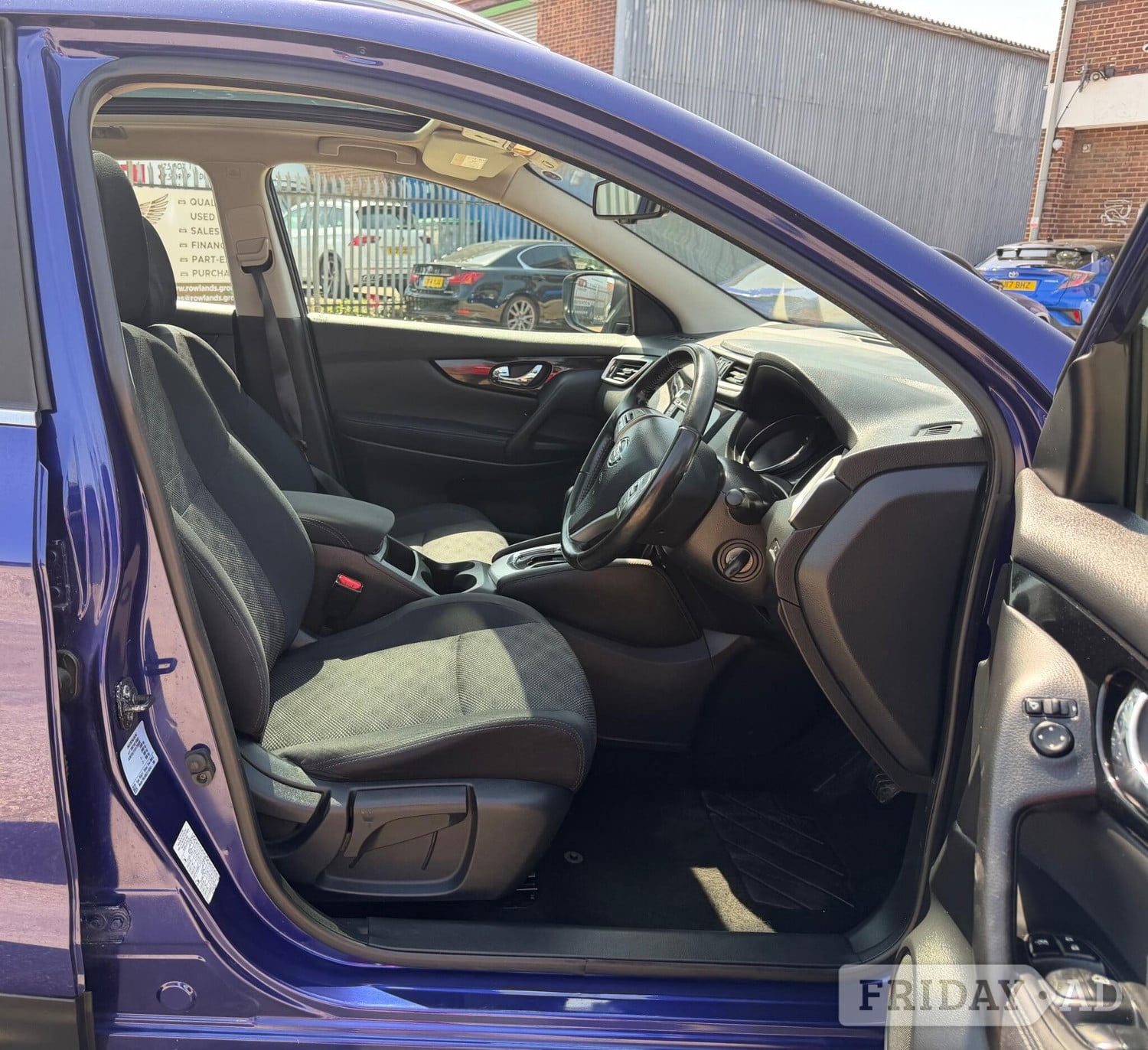 Nissan Qashqai 2016 - Cars in Havering
