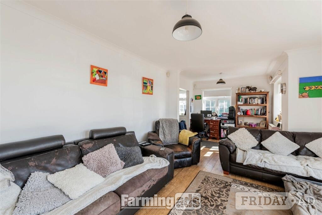 Willingham 3 bedroom detached Bungalow in 2acre plot has an agricultral tie