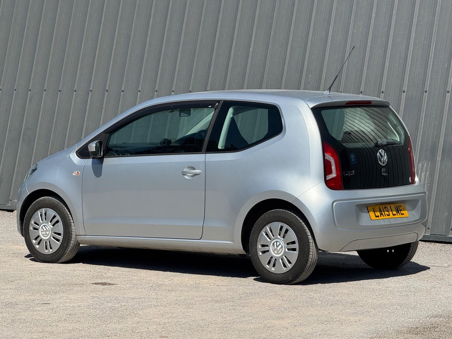 Volkswagen UP! 2013 - Cars