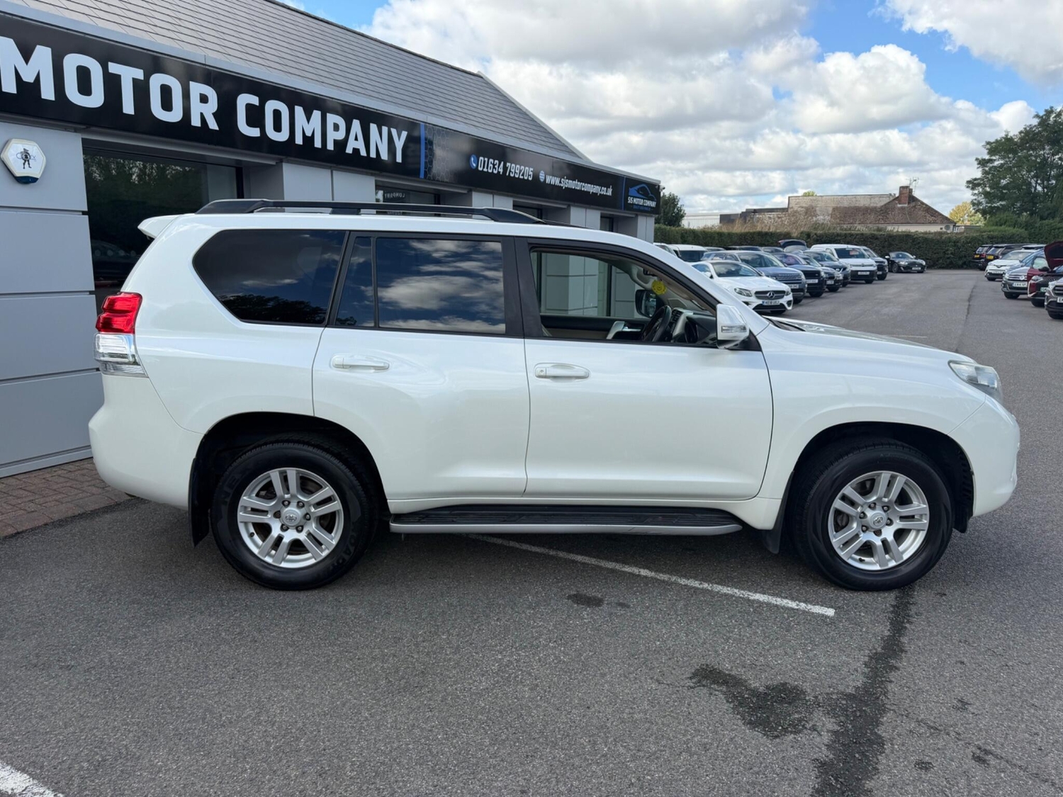 Toyota Land Cruiser 2012 - Cars in Gillingham