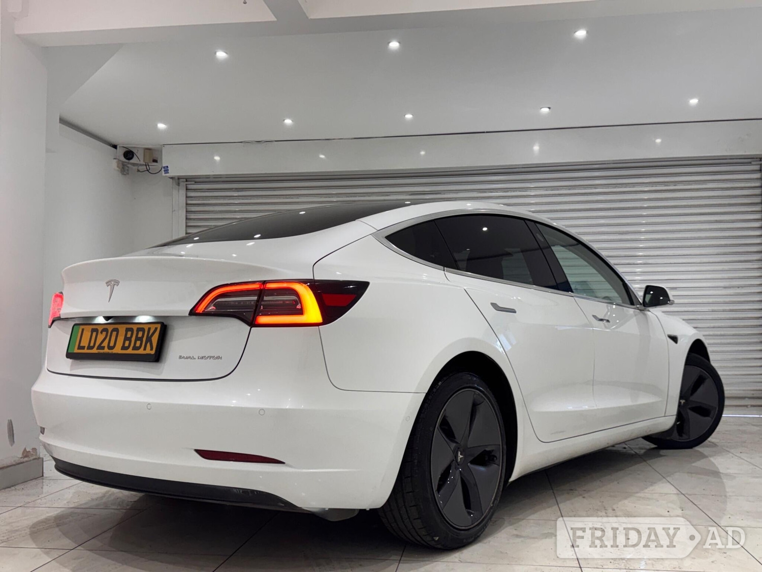 [ berth ]Tesla Model 3