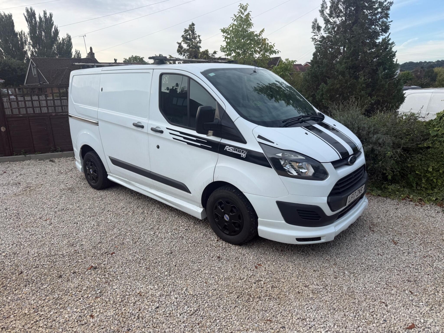 [ berth ]Ford Transit Custom