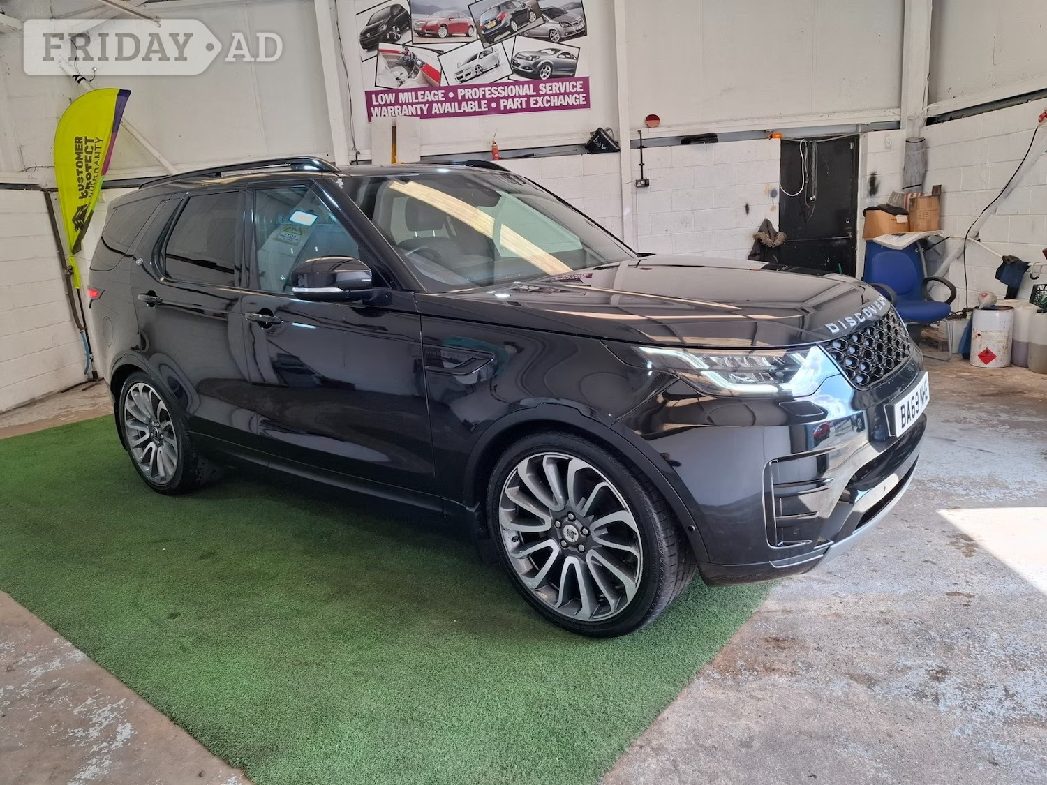 Land Rover Discovery 2019 - Cars