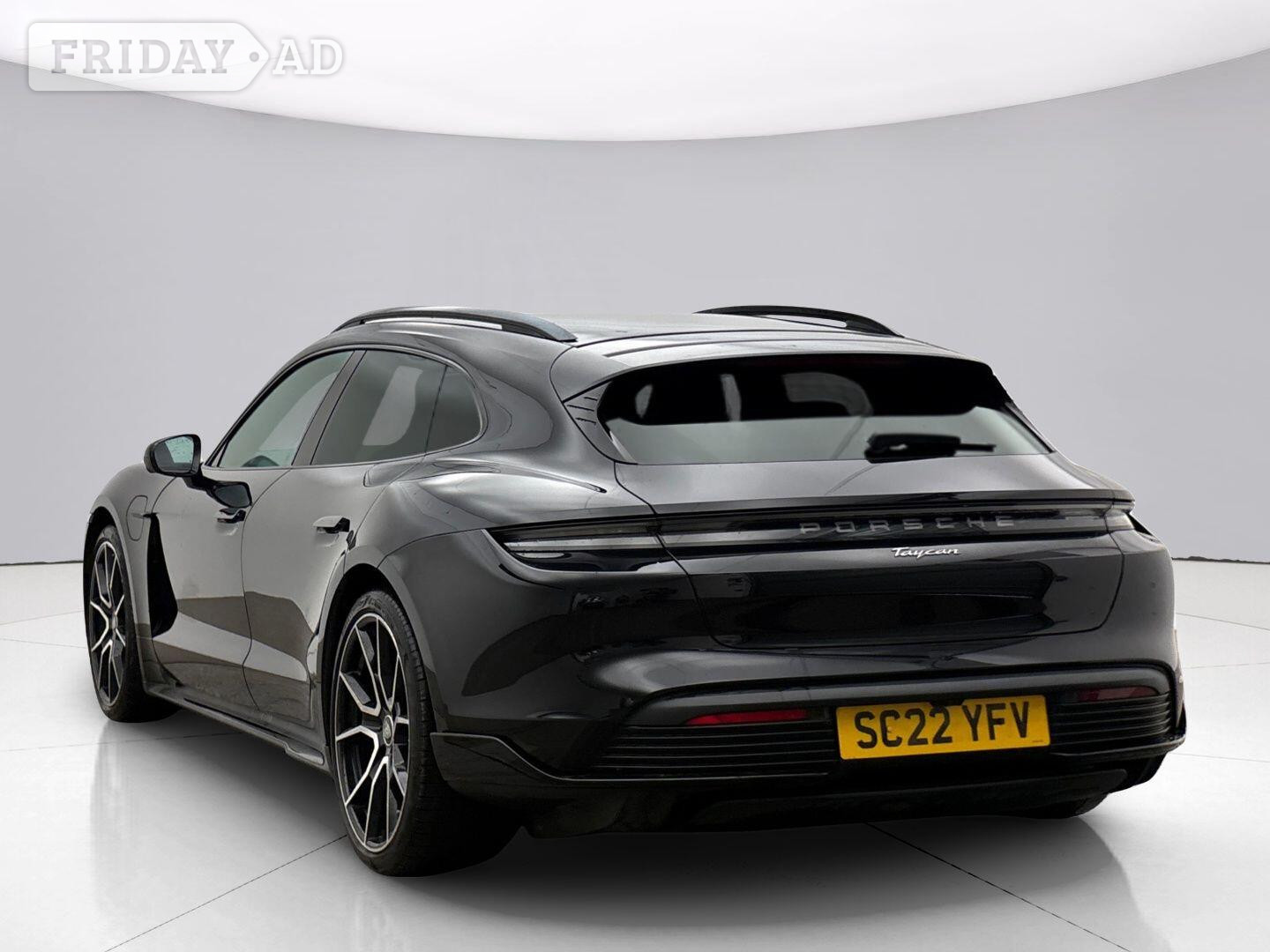 Porsche Taycan Ely