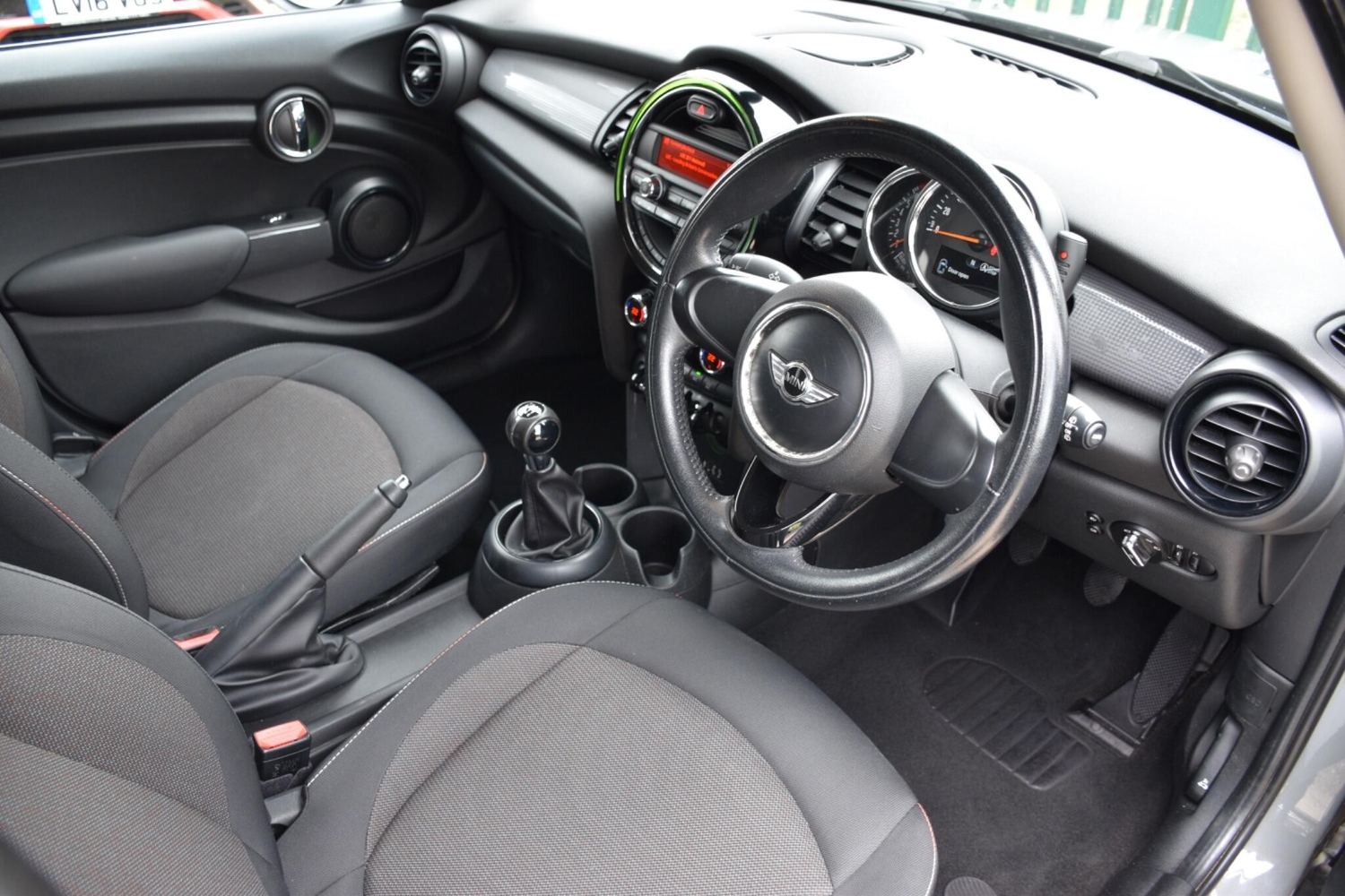 Mini Hatch 2017 - Cars in Reading