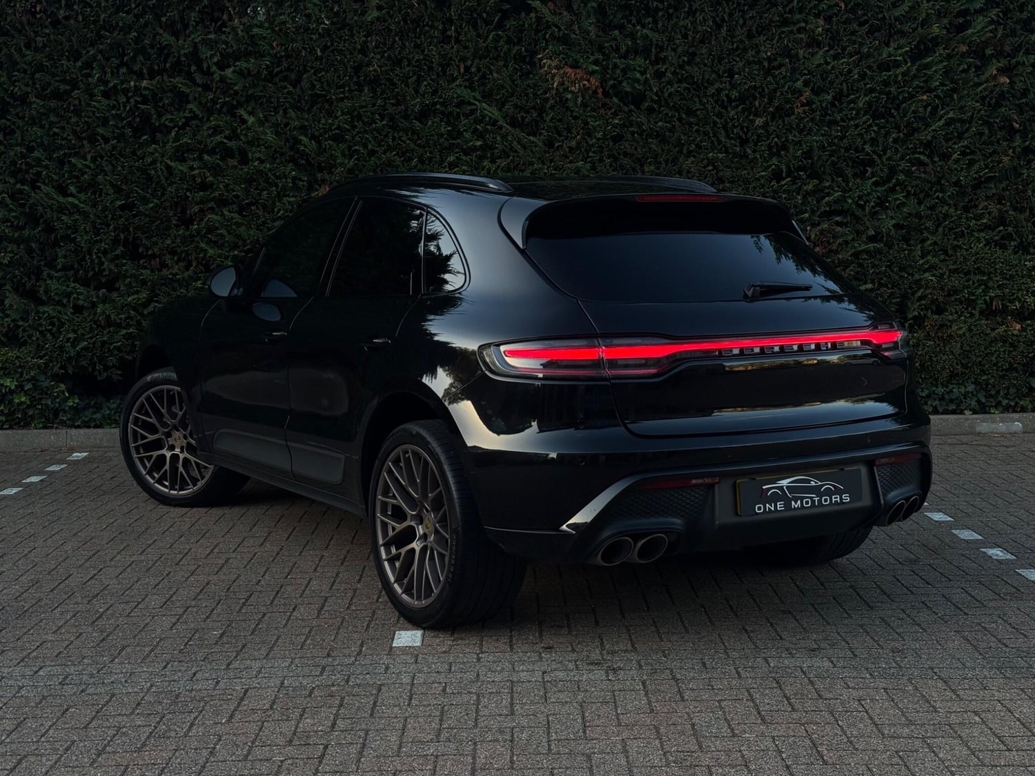 Porsche Macan Leatherhead